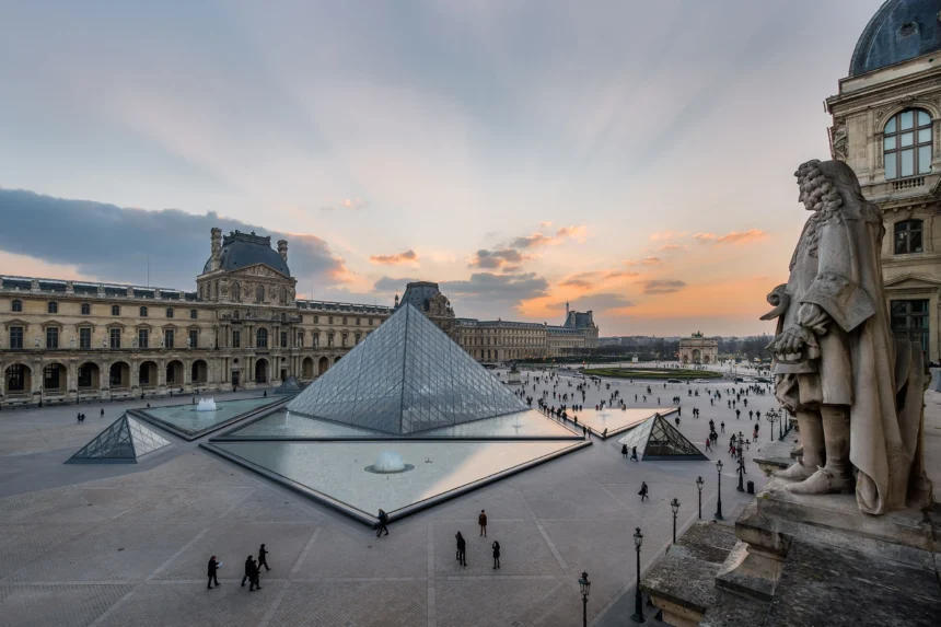 www.louvre.fr